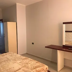 **** Couette-café Kompleksi Kenaqesia Albanie